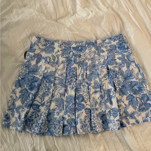 Laura Ashley White and Blue Floral Mini Skirt - Picture 2 of 2
